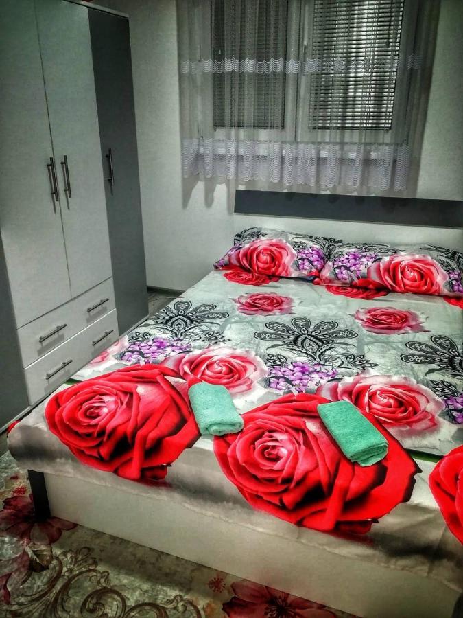 Apartman Visoko-Oaza Mira Екстериор снимка