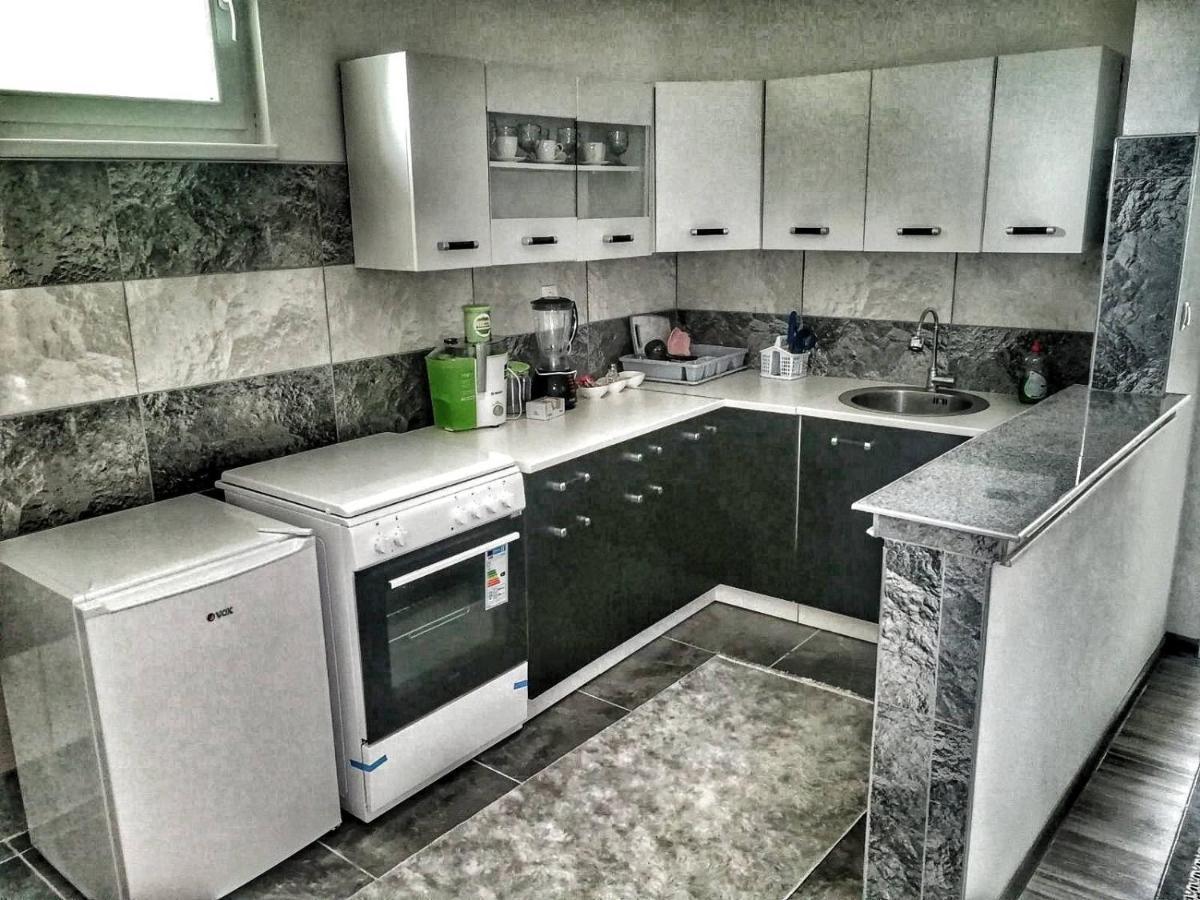 Apartman Visoko-Oaza Mira Екстериор снимка
