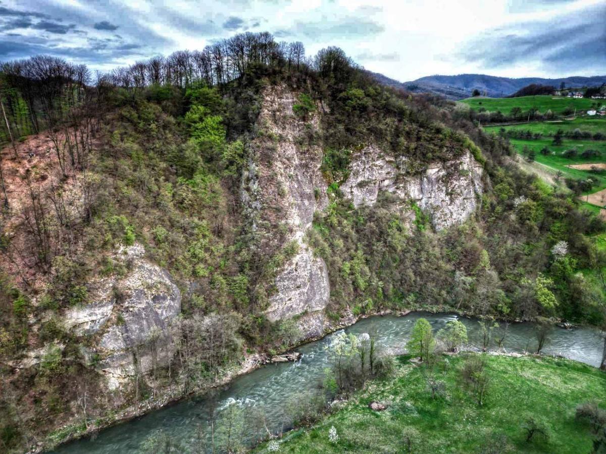 Apartman Visoko-Oaza Mira Екстериор снимка